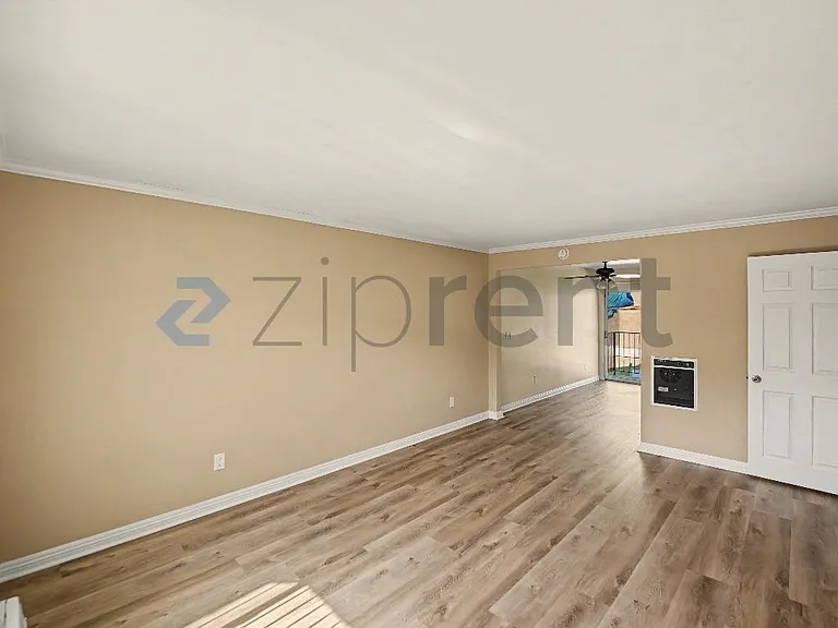 3523 W Savanna St #9 — Photo 5