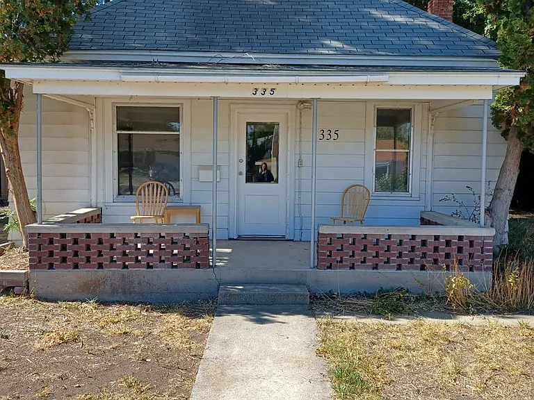 335 S 5 E — Photo 1