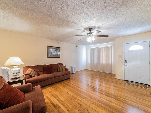 2nd image of 818 British Blvd