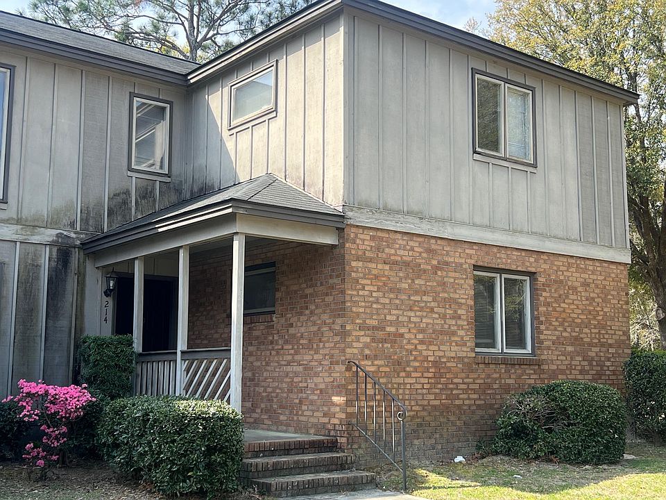 1st image of 214 Westbrooke Dr