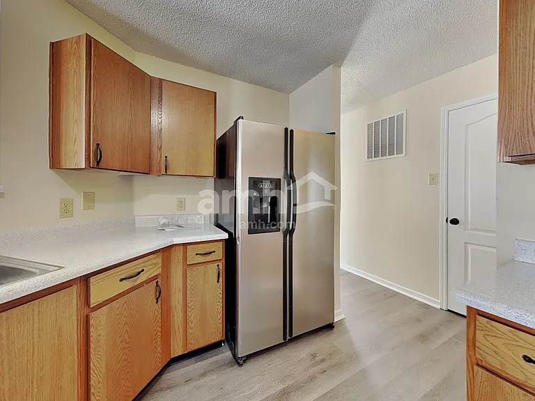10002 Big Bend Dr — Photo 3