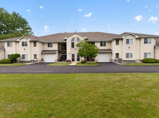 6115 S Creekside Dr UNIT 3, Cudahy, WI 53110