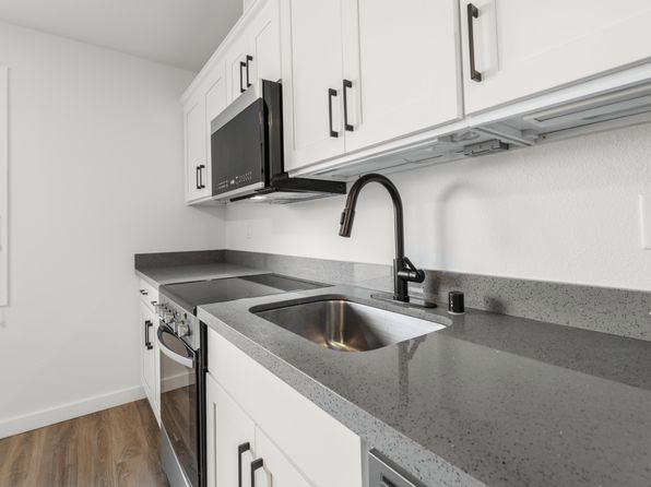 3405 Commercial Ave #205