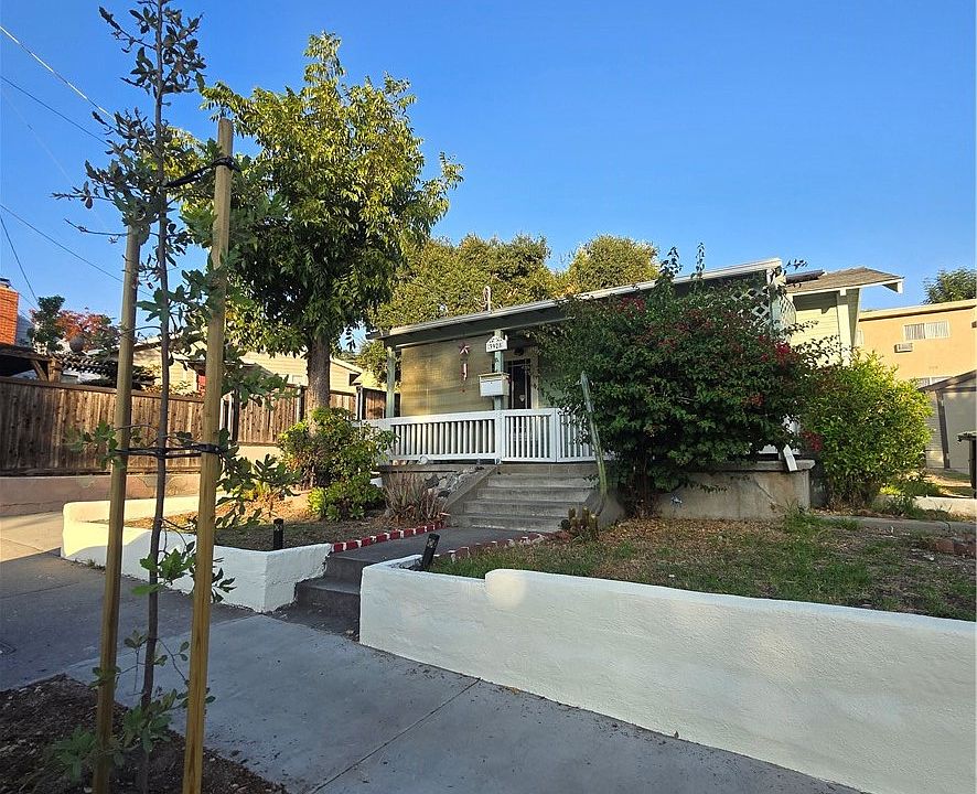 1st image of 3928 La Crescenta Ave