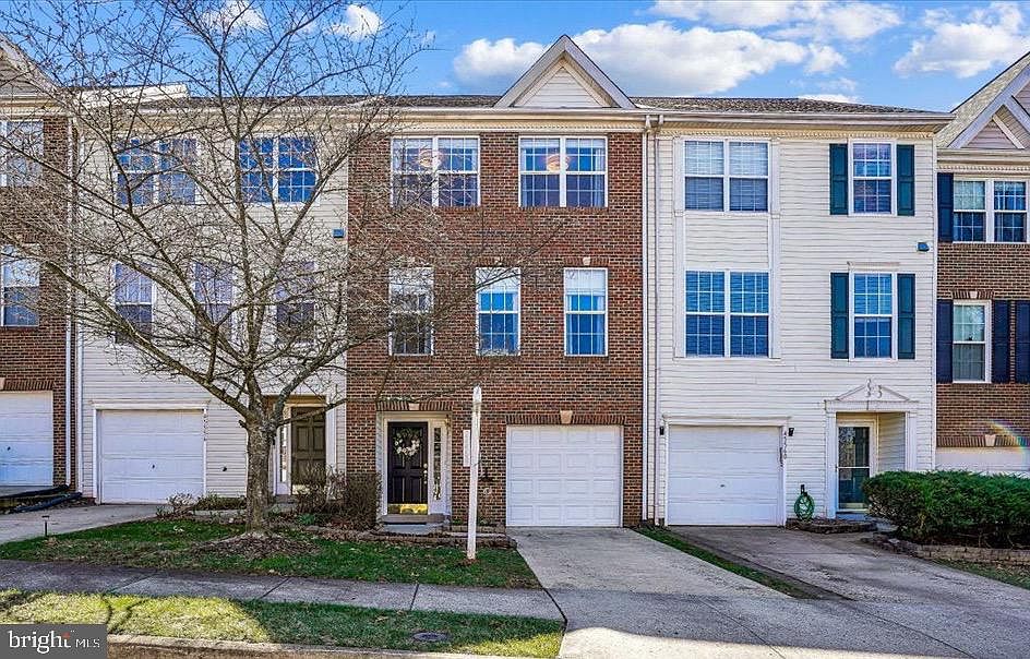 1st image of 45558 Lakemont Sq
