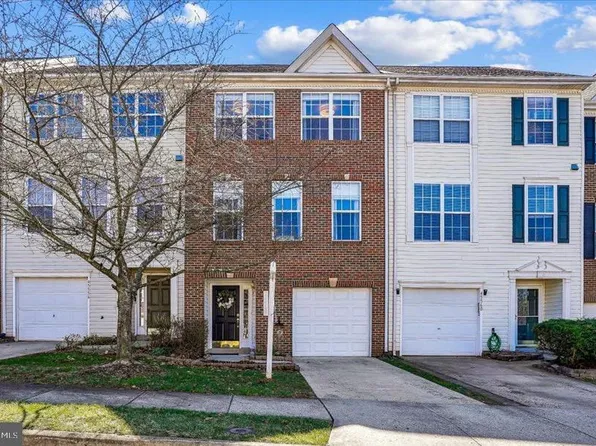 45558 Lakemont Sq, Sterling, VA 20165