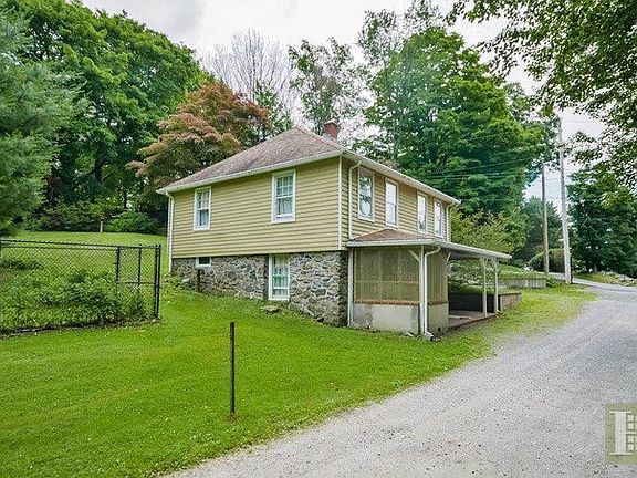 4th image of 52 Banksville Ave