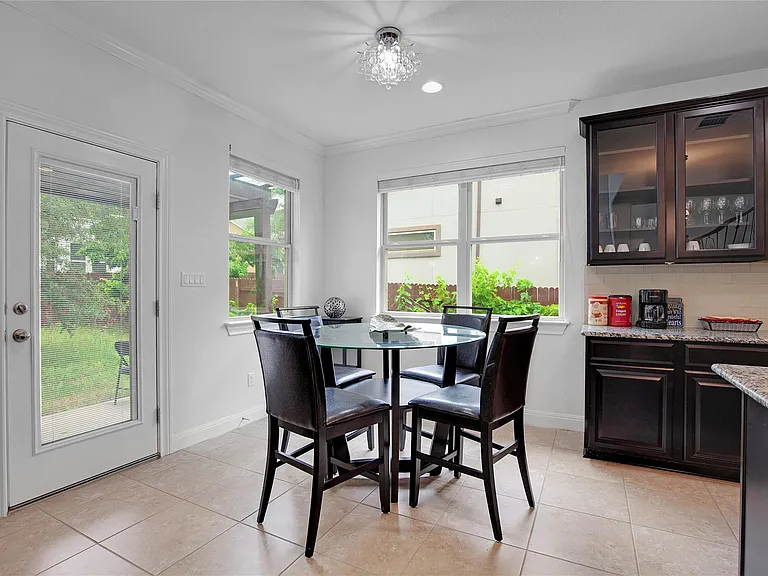 5724 Siragusa Dr — Photo 8