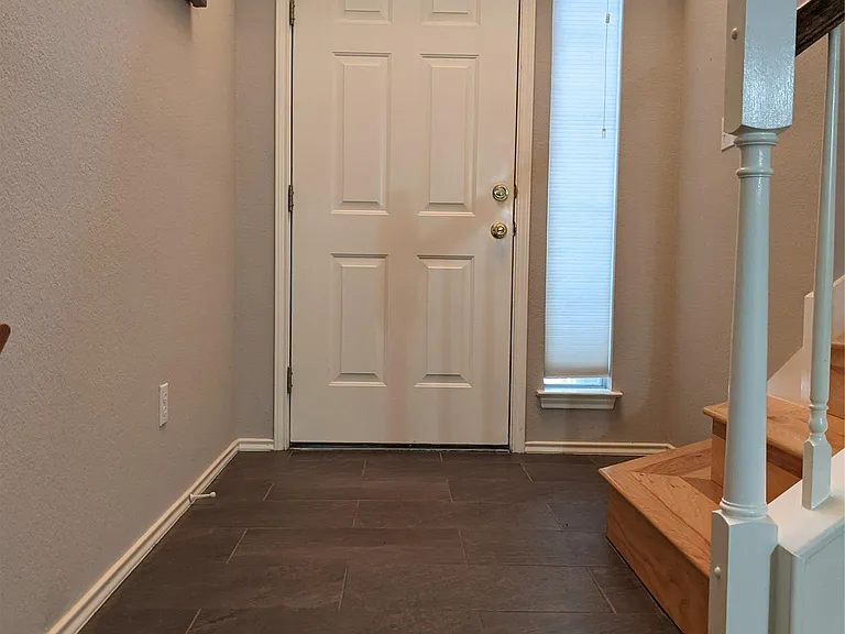 4501 Whispering Valley Dr #7 — Photo 4