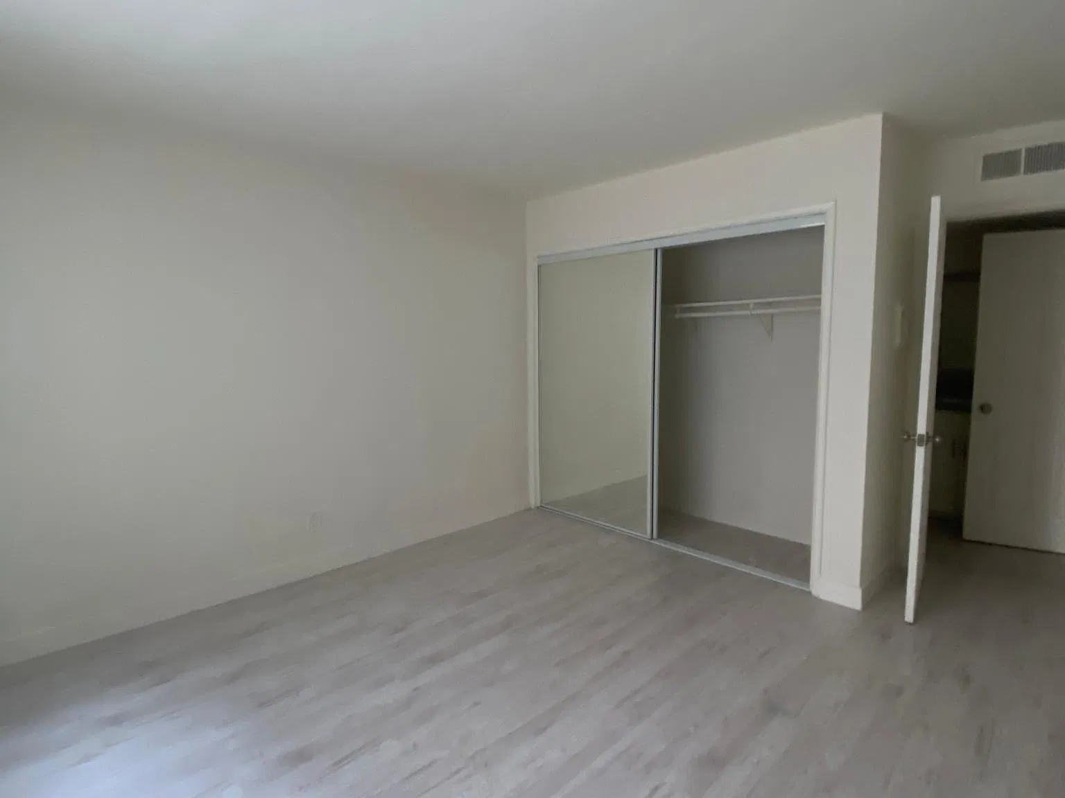 1 bed, 700 sqft, $2,245 — Photo 2