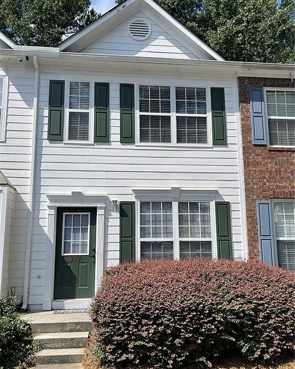 1st image of 927 SE Redwood Dr NE
