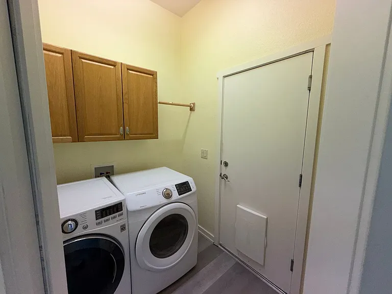 1041 Turnberry Dr — Photo 11