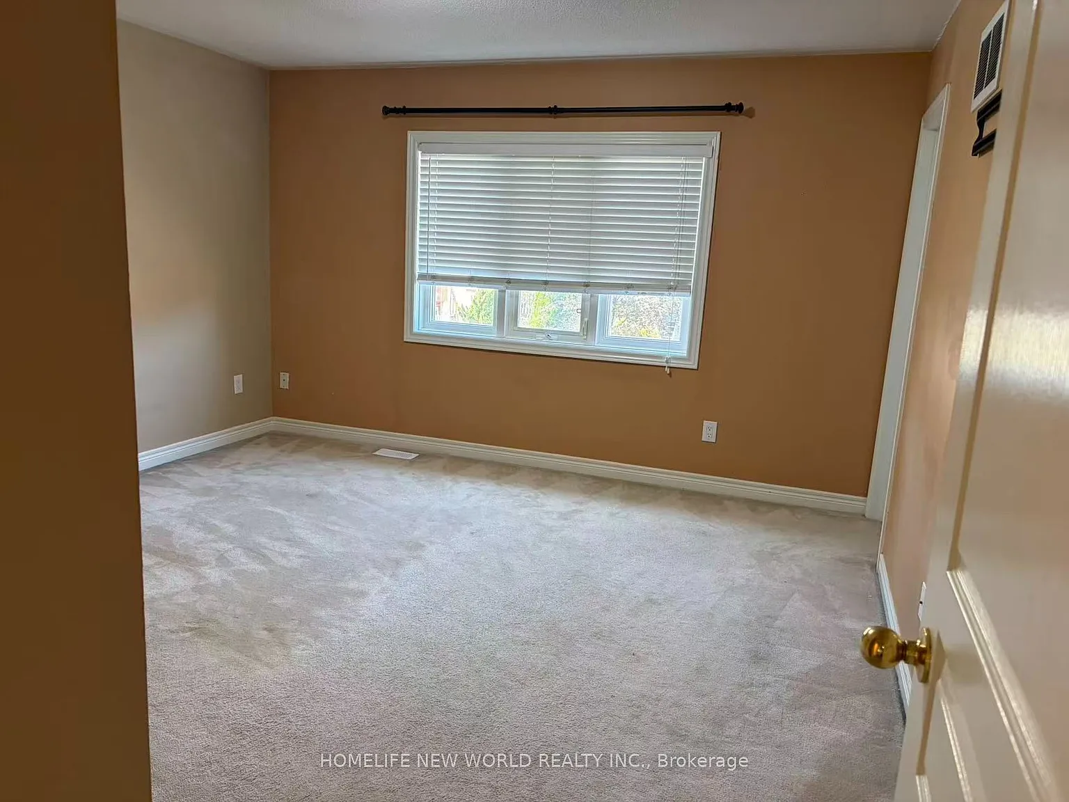 3 bed, $2,950 — Photo 4