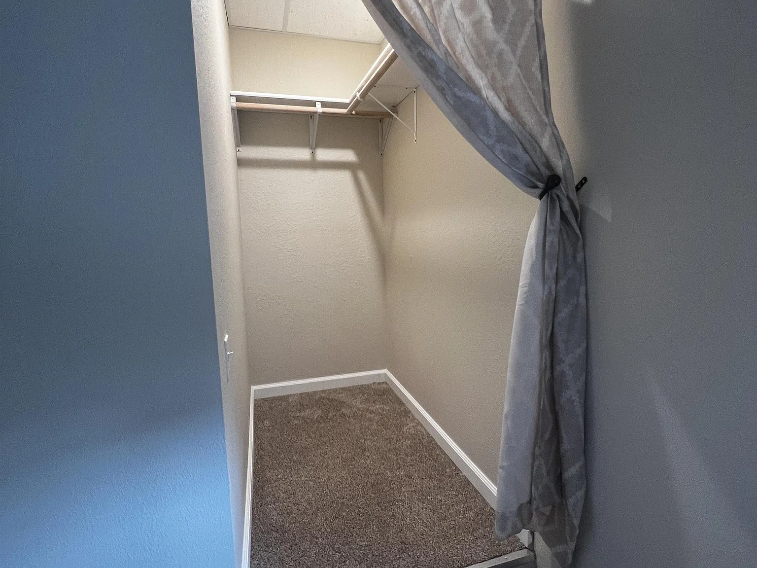 213 Locust Street - 4 — Photo 4