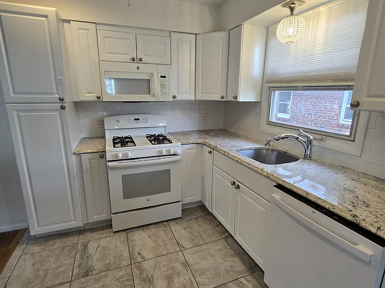 90 Harvey Ave #1 — Photo 30