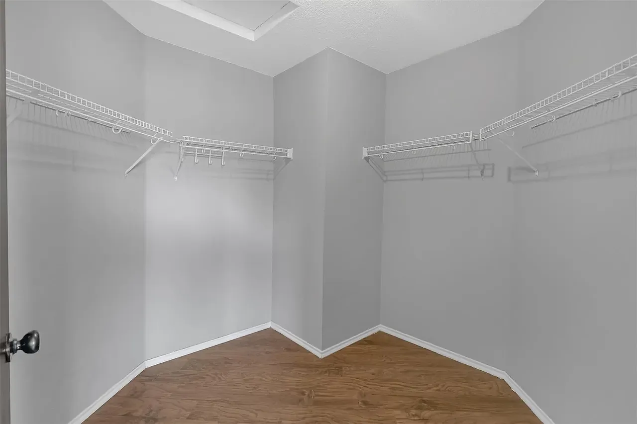 4 bed, 3.5 bath, 2653 sqft, $2,800 — Photo 2