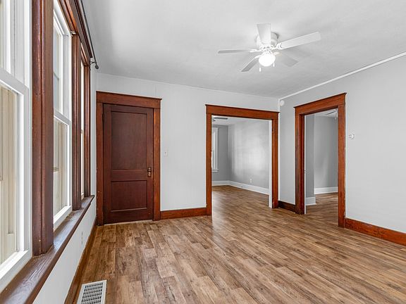5th image of 6 Bayliss Ave #1