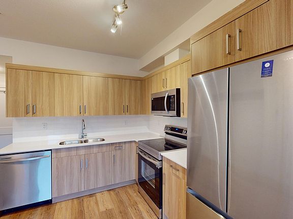 3rd image of 2309 Seton Cir SE