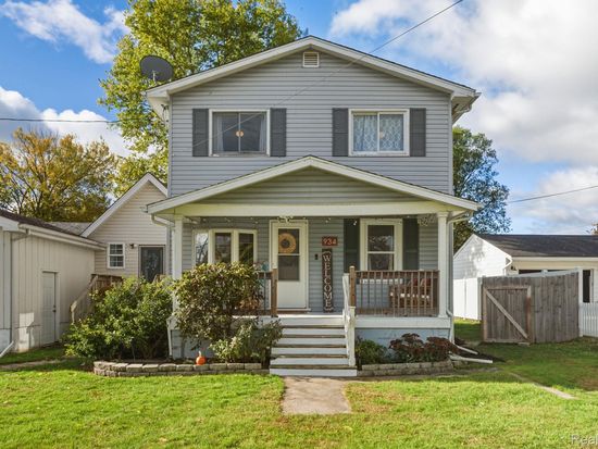 934 Cherry St, Monroe, MI 48161