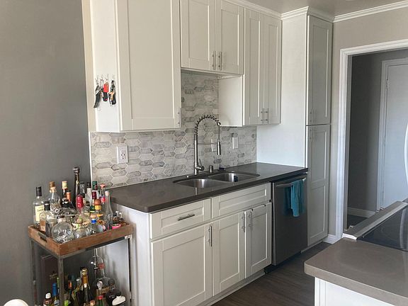 New marble backsplash