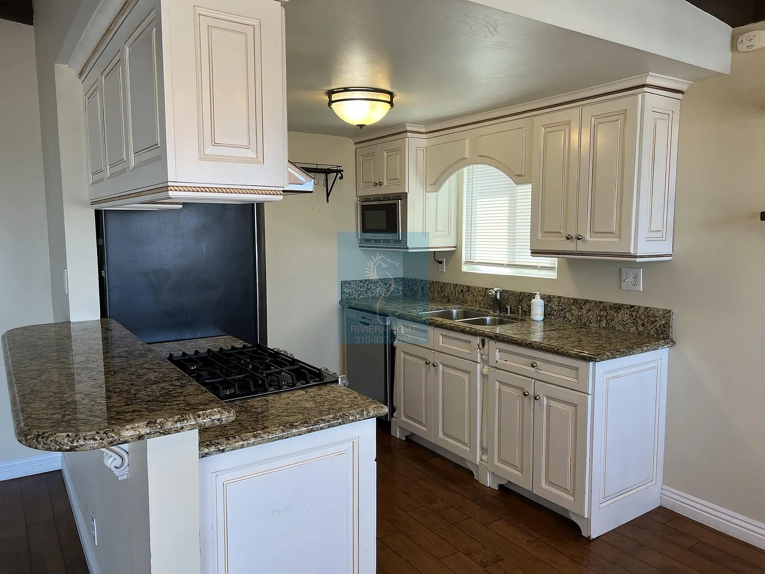 3 bed, 1300 sqft, $7,800 — Photo 2