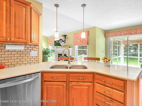 4th image of 13641 Pearwood Dr #93