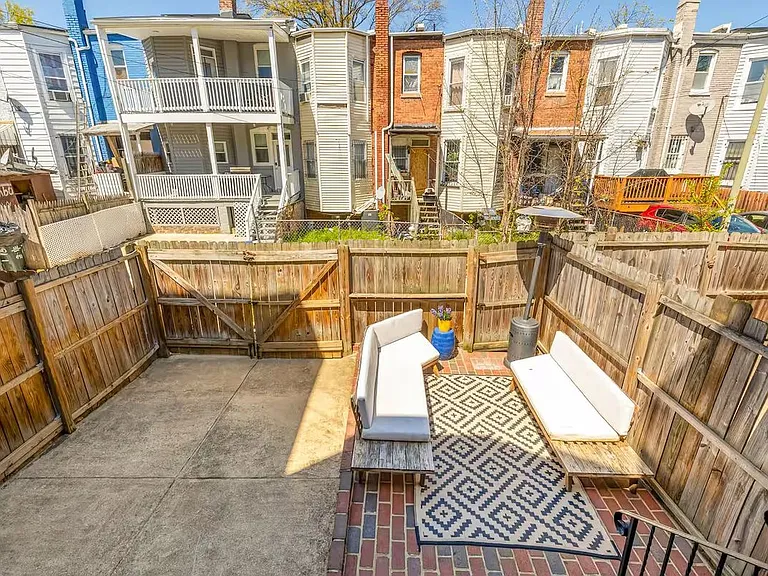 637 Keefer Pl NW — Photo 17