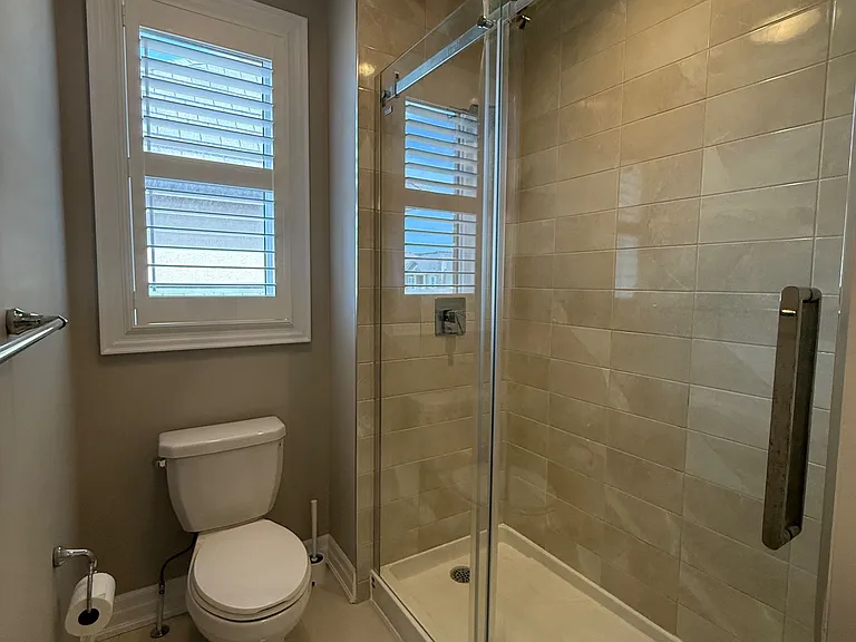 222 N Park Blvd — Photo 32