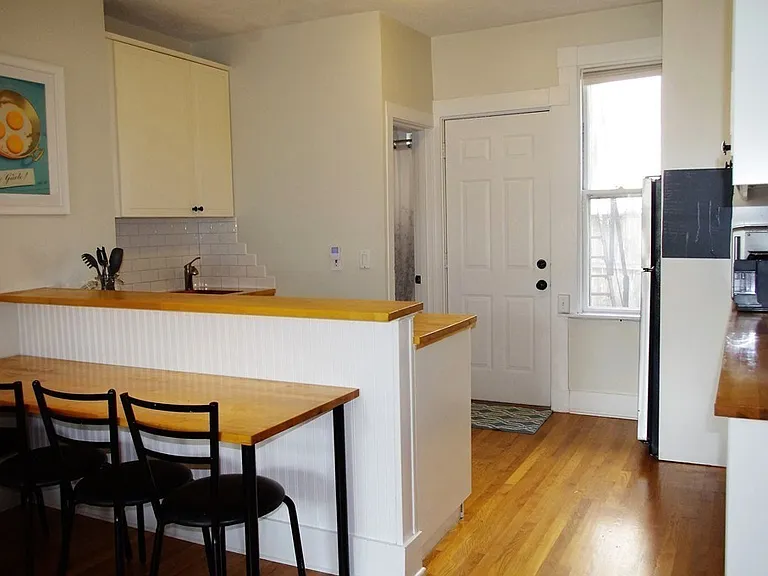 246 Cypress St #1 — Photo 4