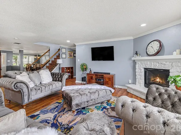 5654 Hammermill Dr, Harrisburg, NC 28075