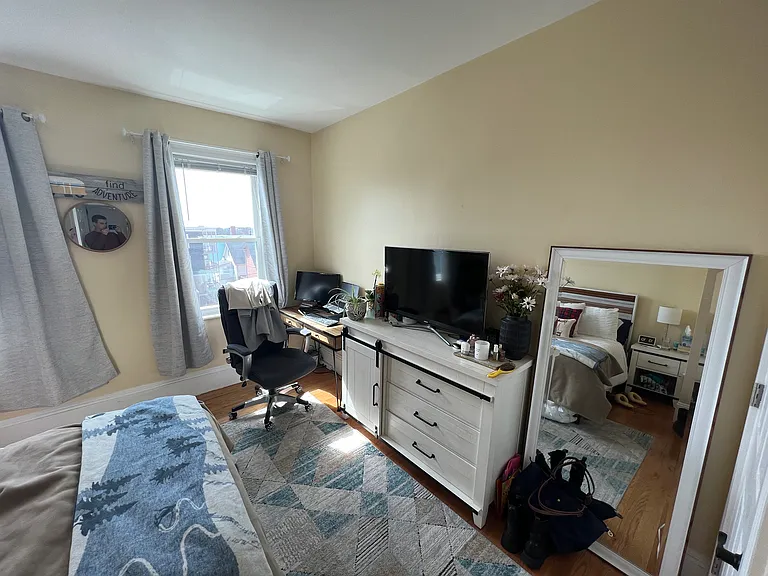 50 Lowell St #2 — Photo 15