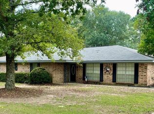 807 El Camino Dr, Grapeland, TX