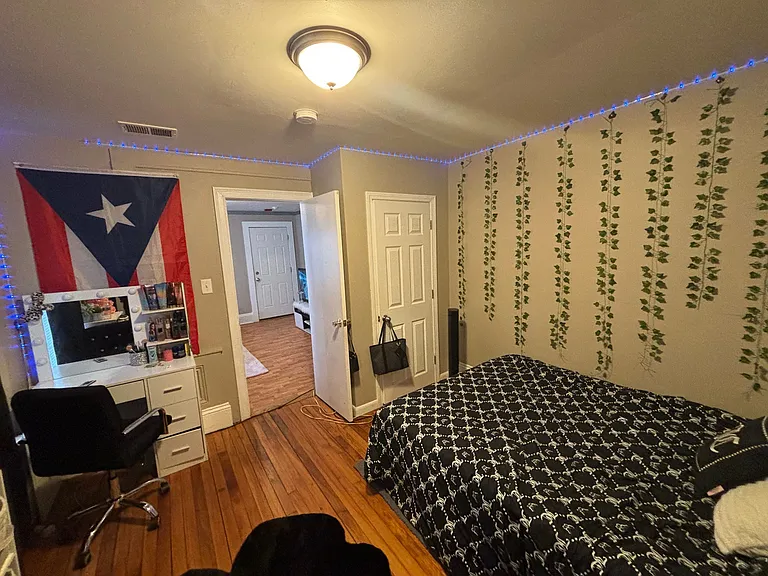 31 S Stowell St #1R — Photo 4