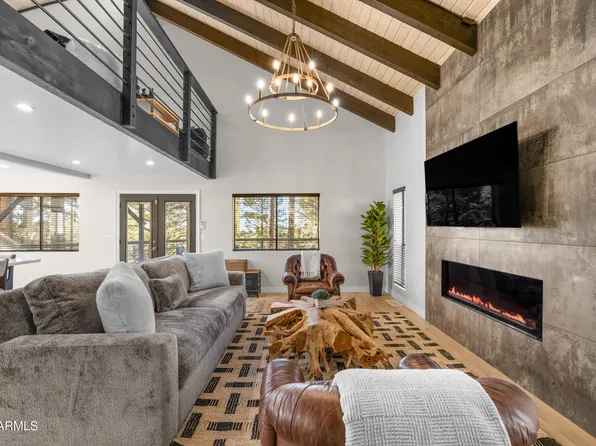 17885 S Silverlake Drive, Munds Park, AZ 86017