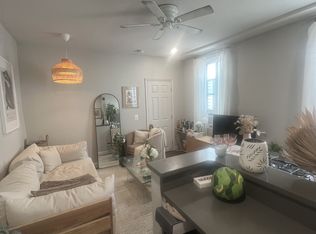 1622 Pine St APT 4R, Philadelphia, PA 19103