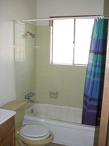 2nd image of 401 S Pecan St