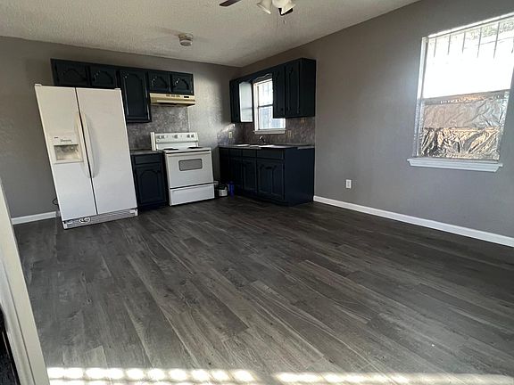 4th image of 1316 S 19 1/2 St