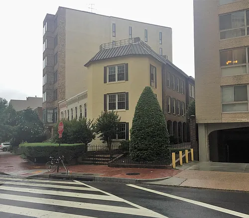 900 24th St NW #A Photo 1