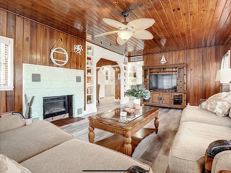 121 Granada St #E — Photo 12