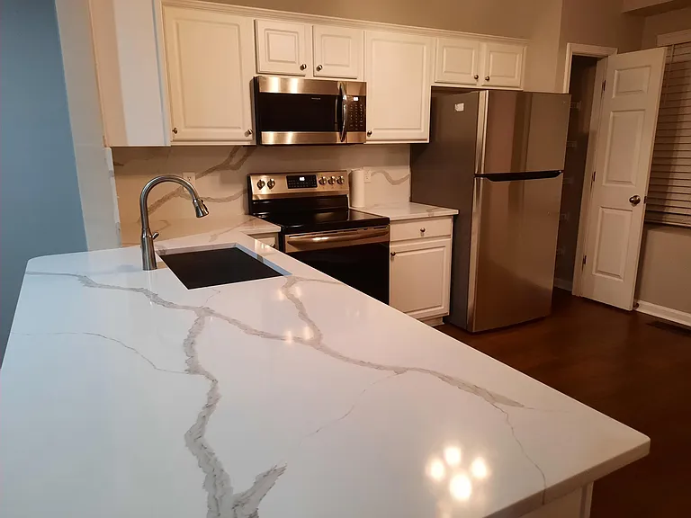 Kitchen peninsula view 2