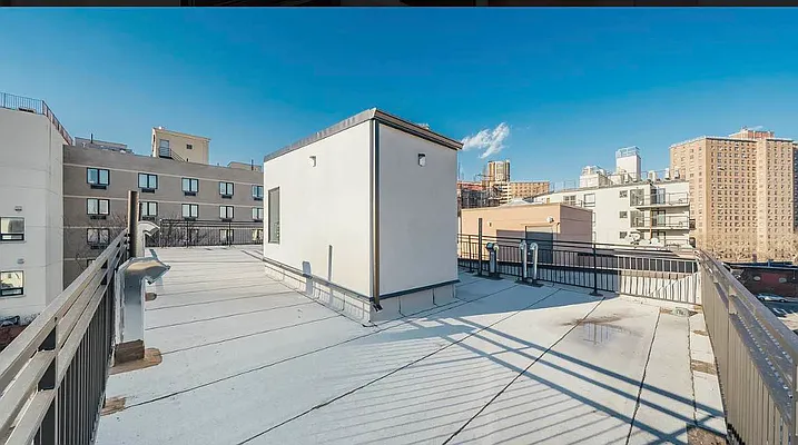 Rented by Space Link Realty | media 19