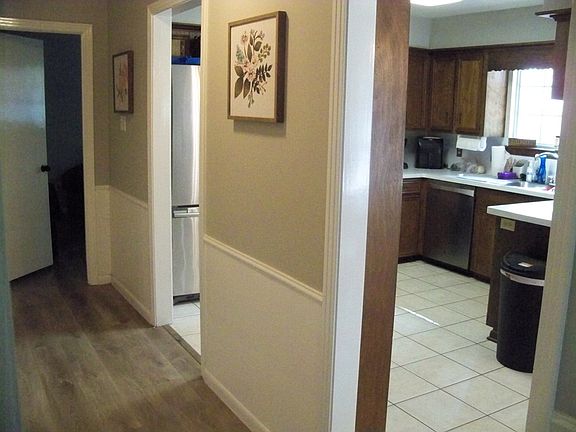 3rd image of 588 County Road 5021