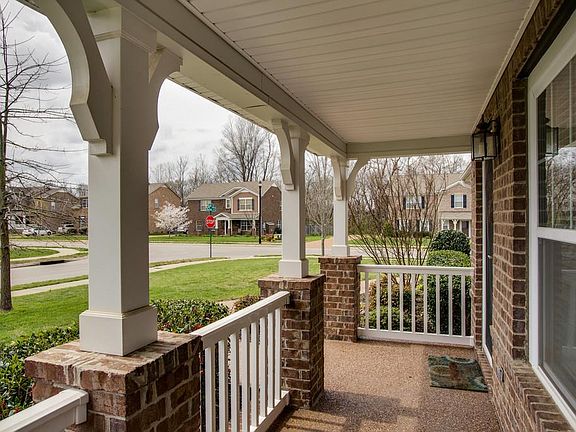 3rd image of 4006 Colby Ln