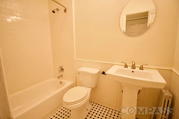 Rented by Compass | media 22