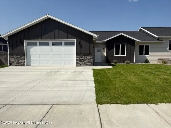 1941 1st Ave E, Dickinson, ND 58601