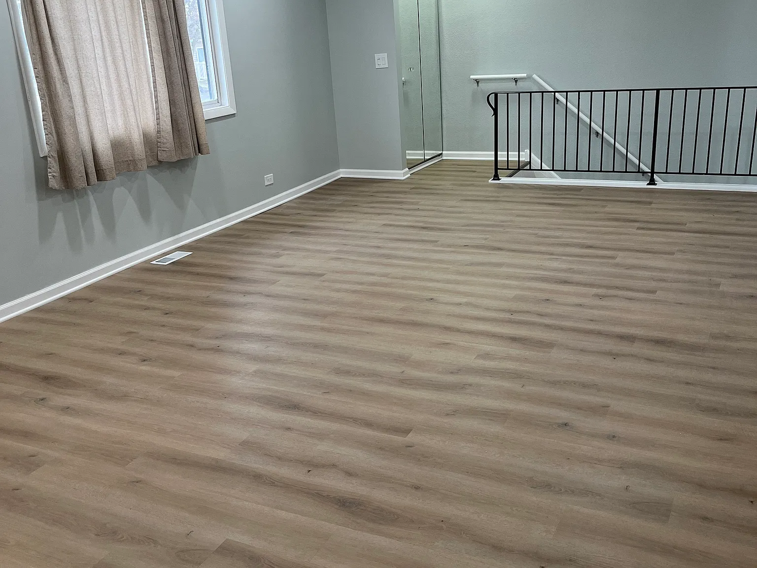 2 bed, 1.5 bath, 1100 sqft, $2,200 — Photo 2