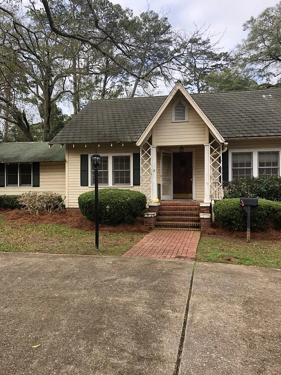 Building Photo - 526 Glenview Dr
