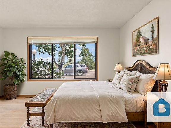 4th image of 600 N Coraline St #5