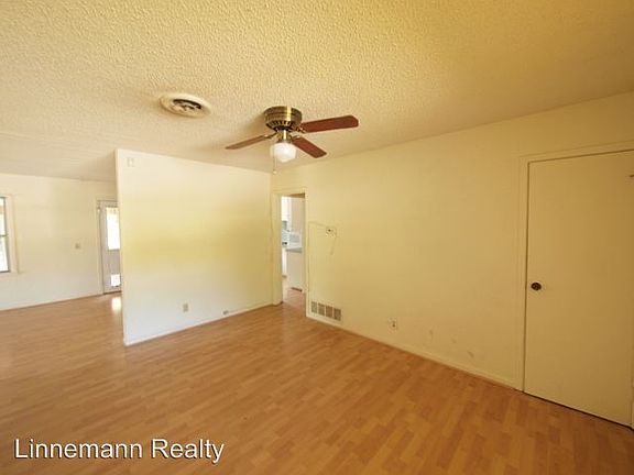 3rd image of 1009 S 15th St
