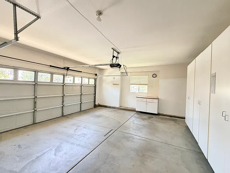 1884 Pinnacle Way — Photo 36